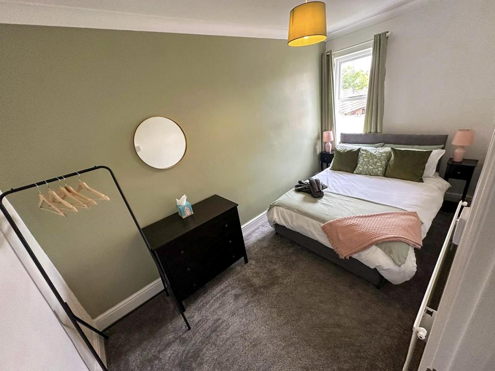 Cecil House - Stylish 2-Bed, Sleeps 5 Guests, Free Parking, Close To Cathedral, Bars & Restaurants Lincoln Exterior photo