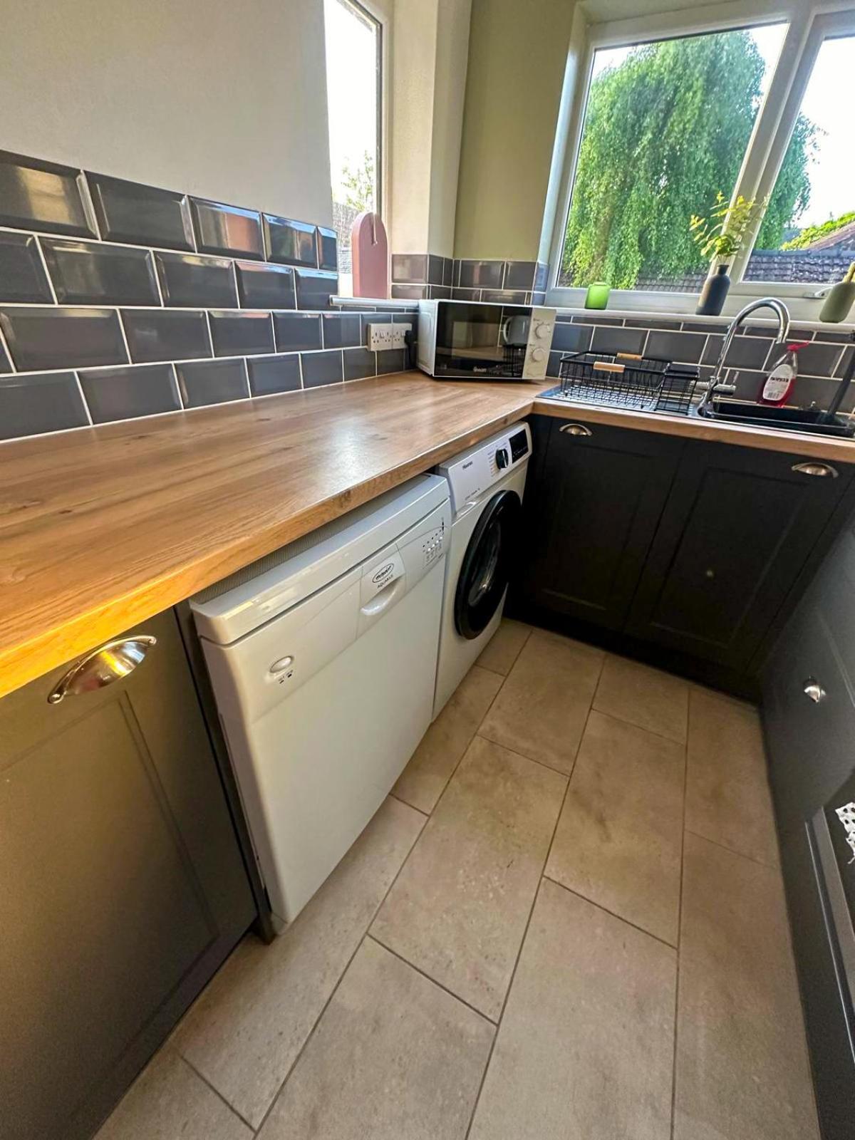 Cecil House - Stylish 2-Bed, Sleeps 5 Guests, Free Parking, Close To Cathedral, Bars & Restaurants Lincoln Exterior photo